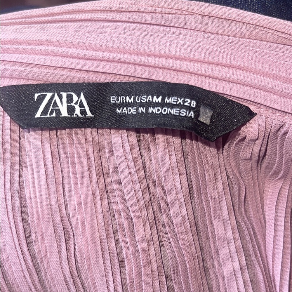 Zara Pink Ribbed Wrap Blouse NWOT PTP 17 length 19 size M excellent condition - Picture 4 of 5